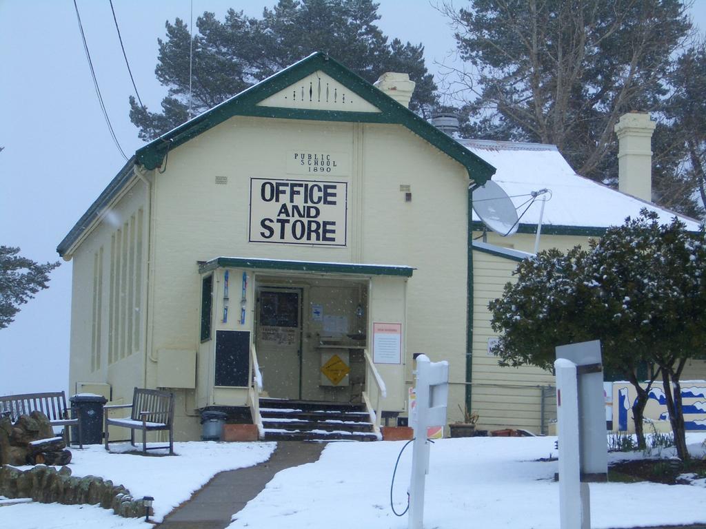 Rainbow Pines Tourist Caravan Park Adaminaby Esterno foto