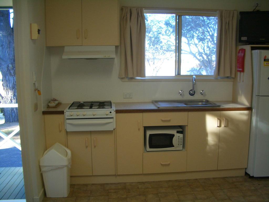 Rainbow Pines Tourist Caravan Park Adaminaby Esterno foto